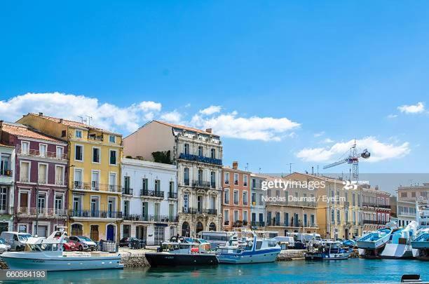 Joli Studio Au Mont St Clair Avec Vue Sur La Mer Appartamento Sète Esterno foto