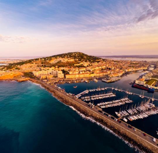 Joli Studio Au Mont St Clair Avec Vue Sur La Mer Appartamento Sète Esterno foto